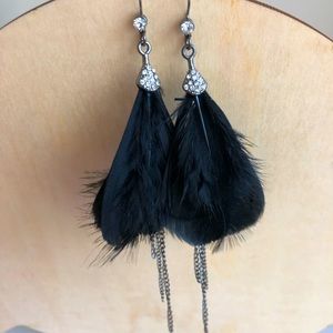 💗Black feather, rhinestone & chain earrings Chic sassy goth rocker